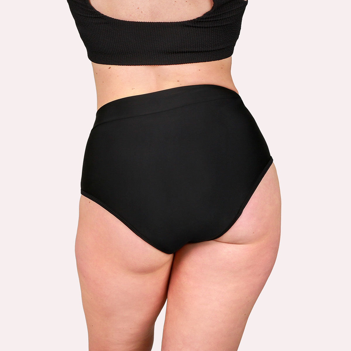 Taynie Beach Highwaist schwarz Curvy