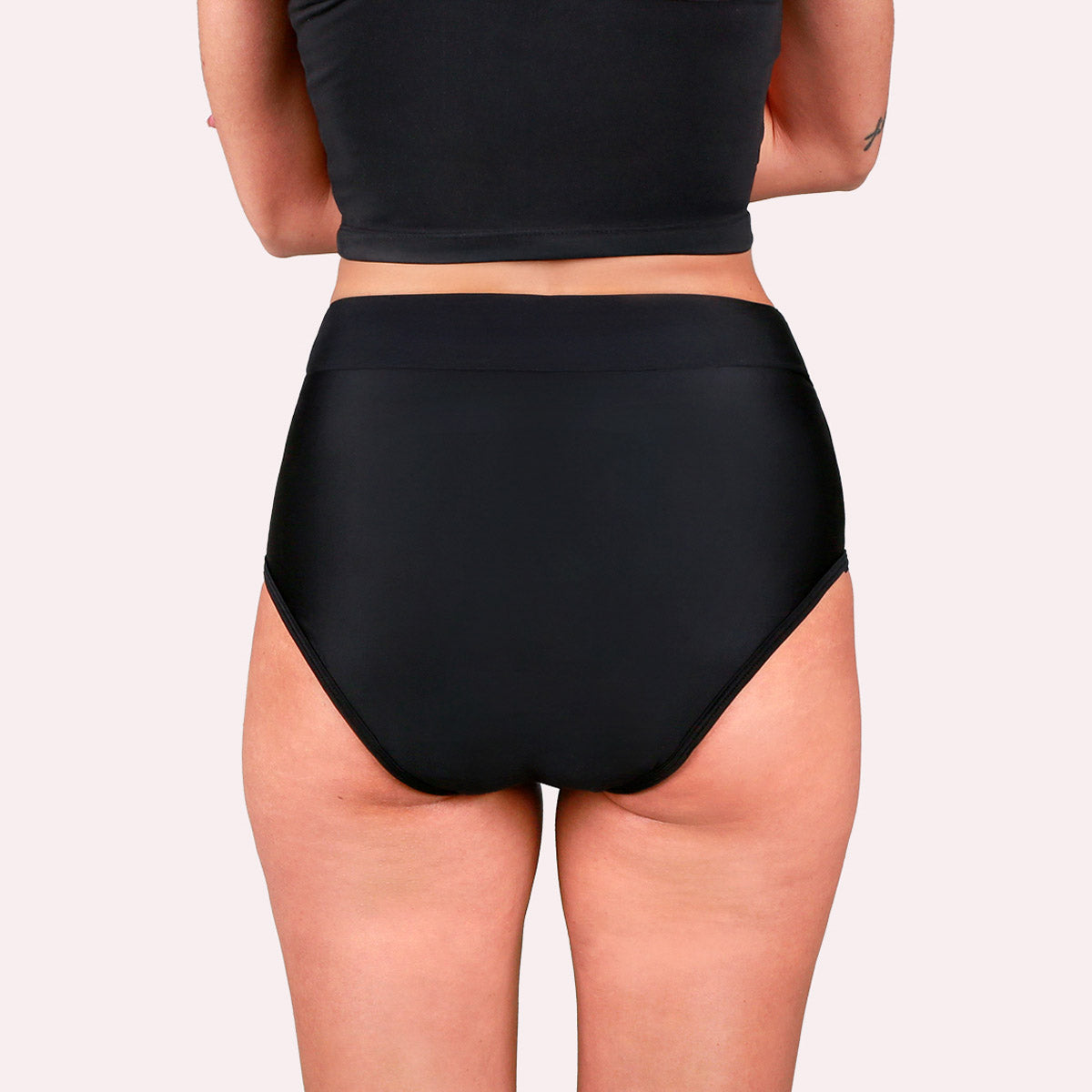Taynie Beach Highwaist schwarz Alle Produkte