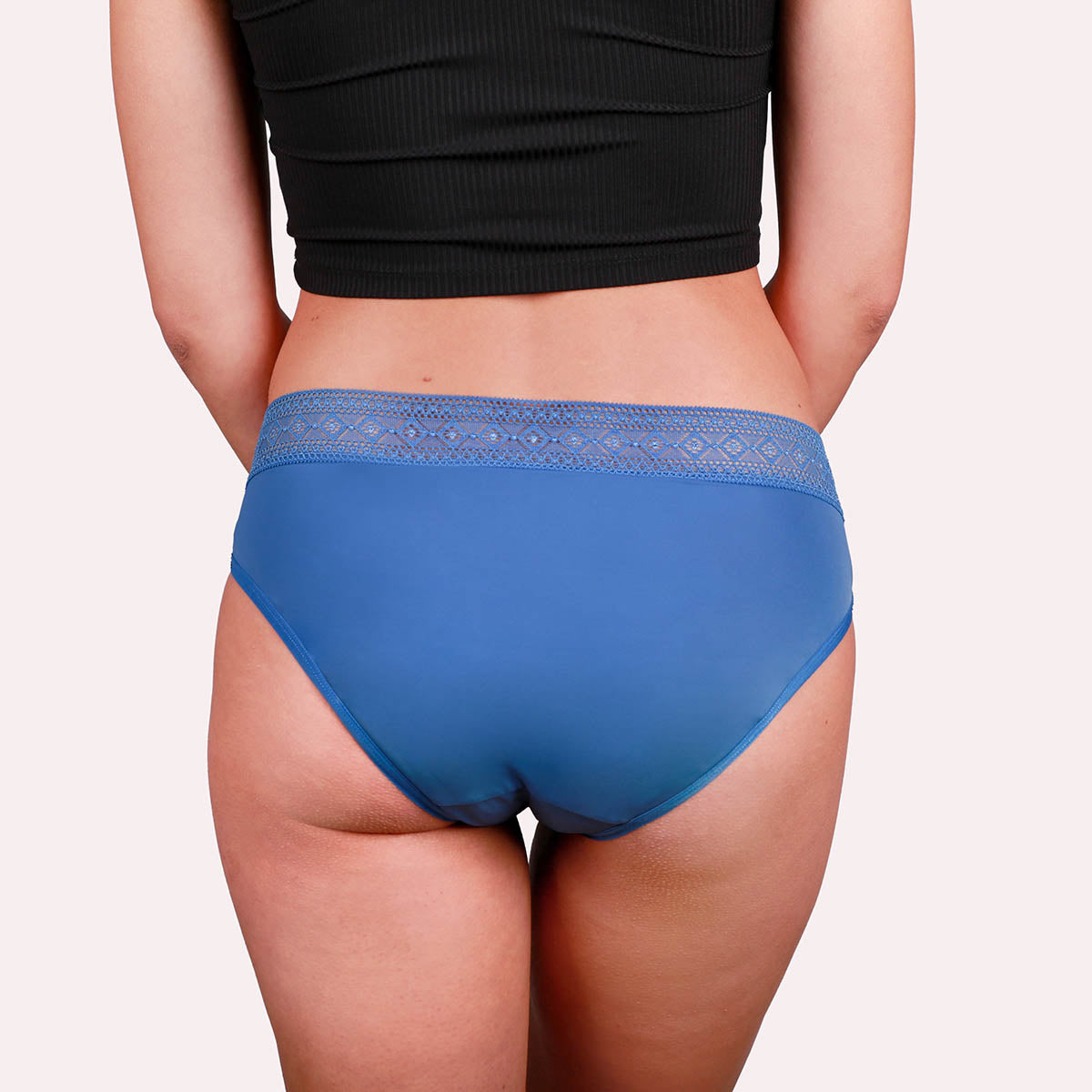 Taynie Paris ultra blau